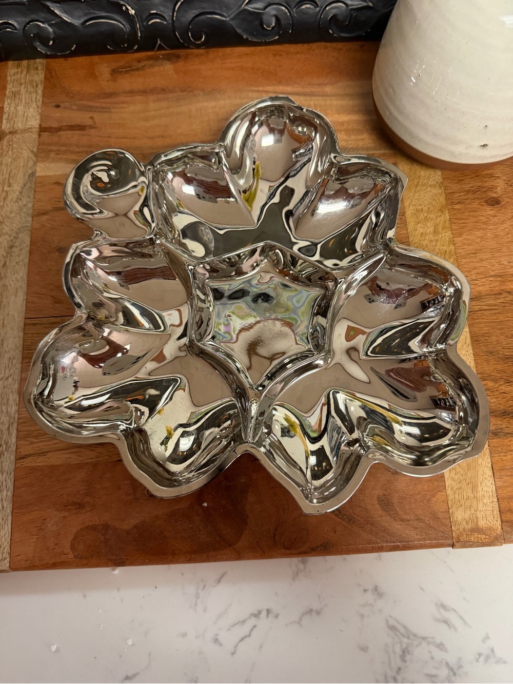 Vintage SilvaLyte Mid-Century Chrome Flashed 4-Compartment Leaf Candy Dish